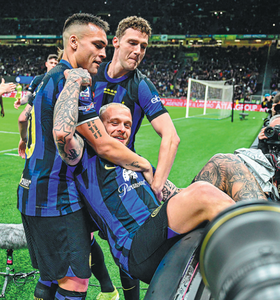 Inter edges ever closer to title glory