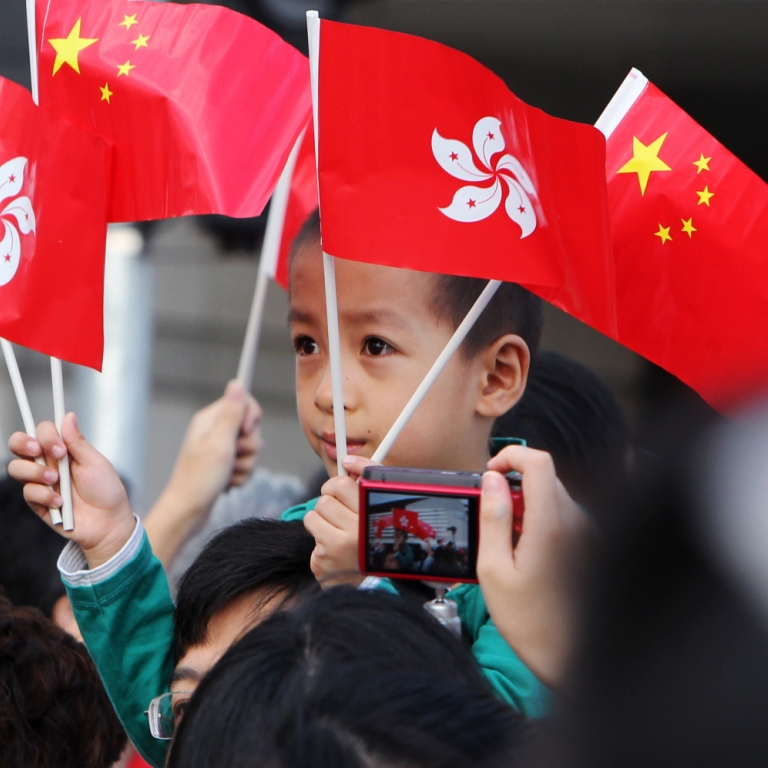 scmp_01oct13_ns_flag2_nora5665_38443711.jpg