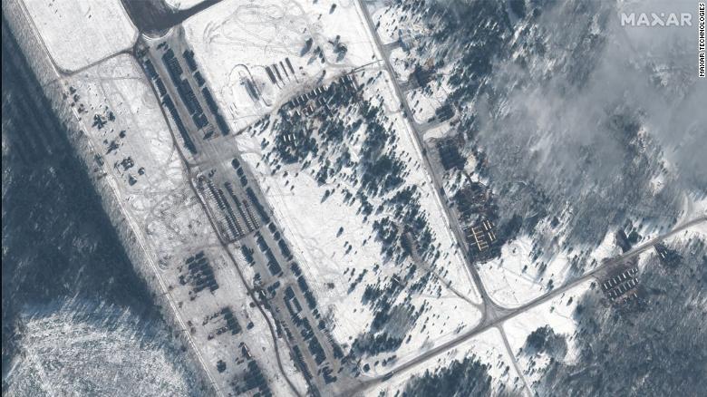 220210143848-02-russia-military-buildup-satellite-images-0210-zyabrovka-exlarge-169.jpg
