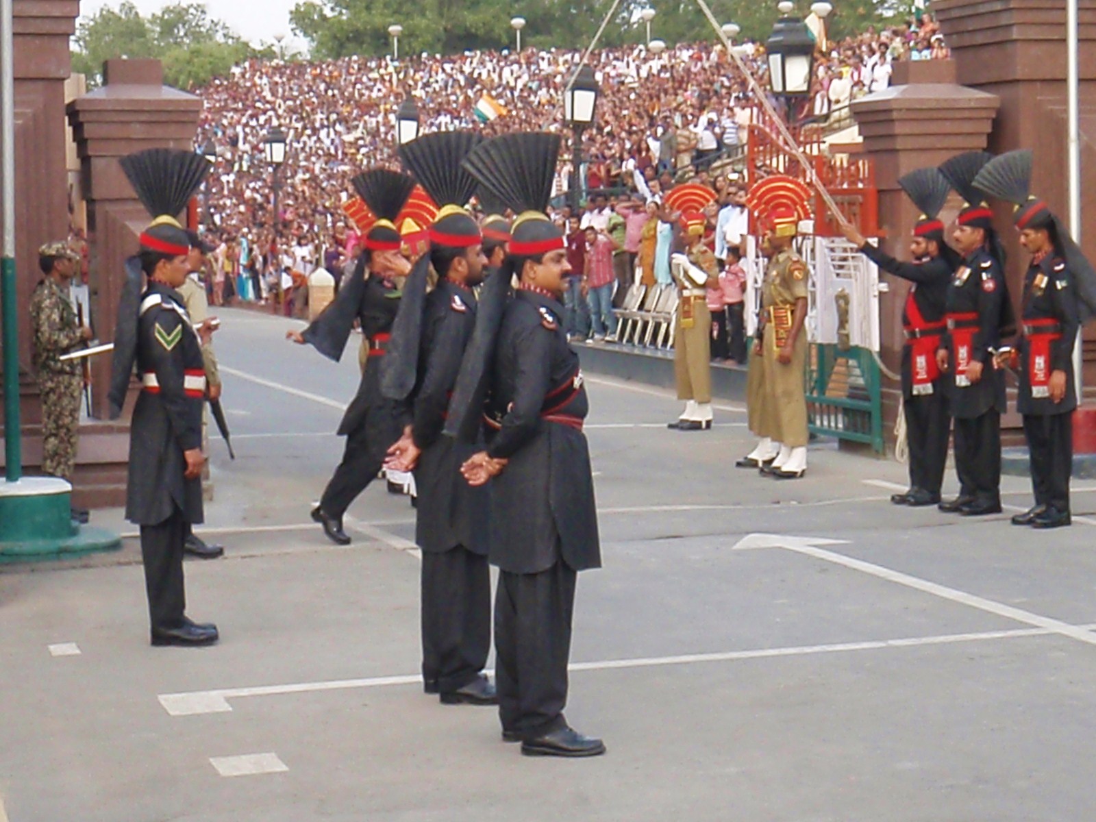 india_pakistan_border_-_panoramio.jpg