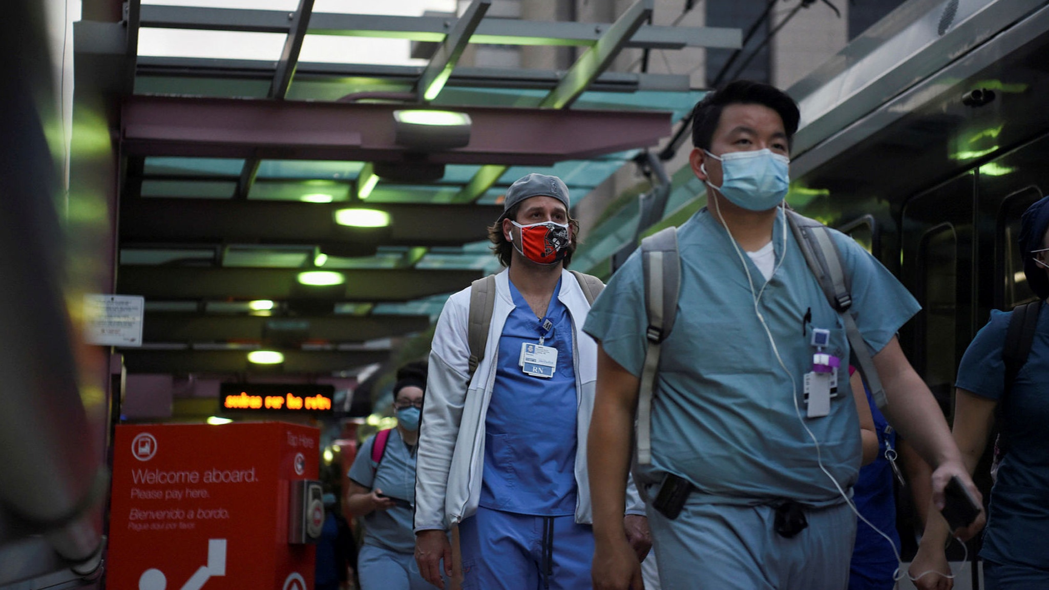 texas-hospital-workers_2048x1152.jpg